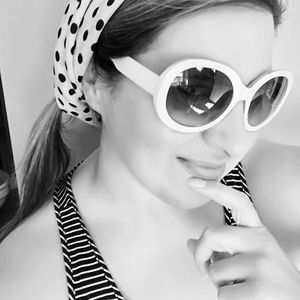 Meet your Posher, Caprice